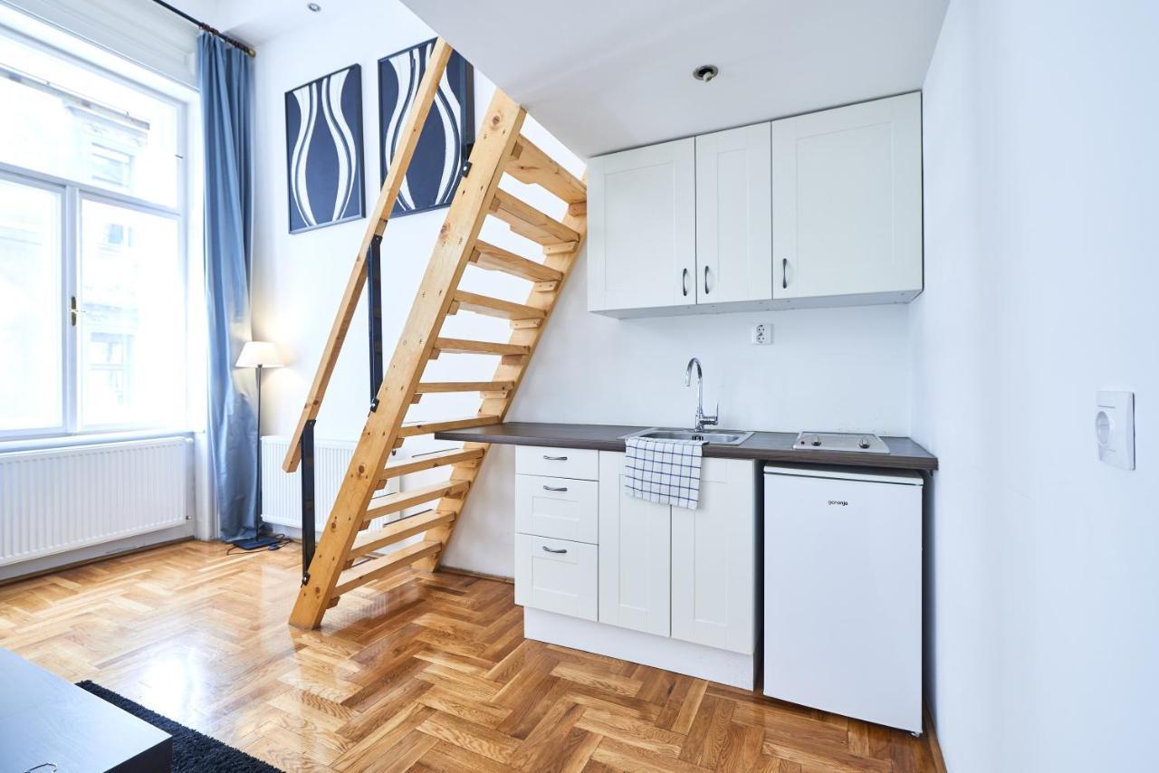 Large Apartment For Groups City Center Dist. VII Budapest Esterno foto
