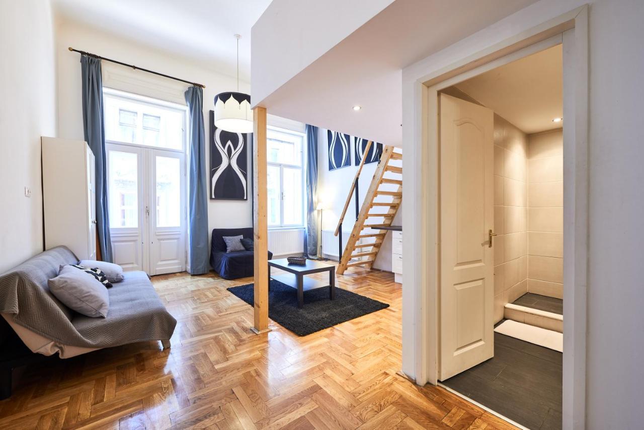 Large Apartment For Groups City Center Dist. VII Budapest Esterno foto