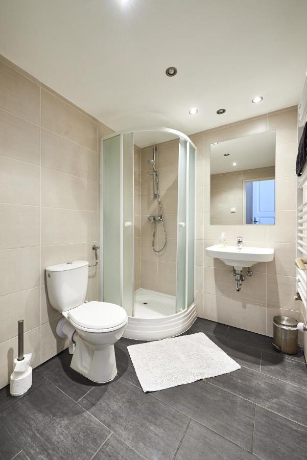 Large Apartment For Groups City Center Dist. VII Budapest Esterno foto